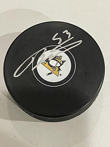 Теодор Теди Блюгер подписа хокей шайба Питсбърг Пингуинс a - за Миене на НХЛ с автограф