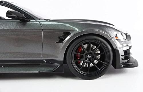 2021 Shelby Super Snake Speedster Кабриолет газирано грозде Сив Металик с Черни ивици Модел 1/18 от GT Spirit за